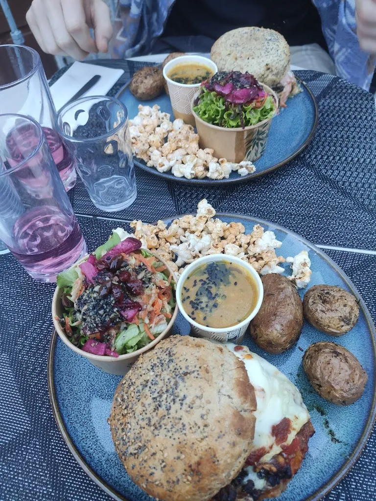 Clara Boussé_Restaurant Le Subvers_Rivières_review