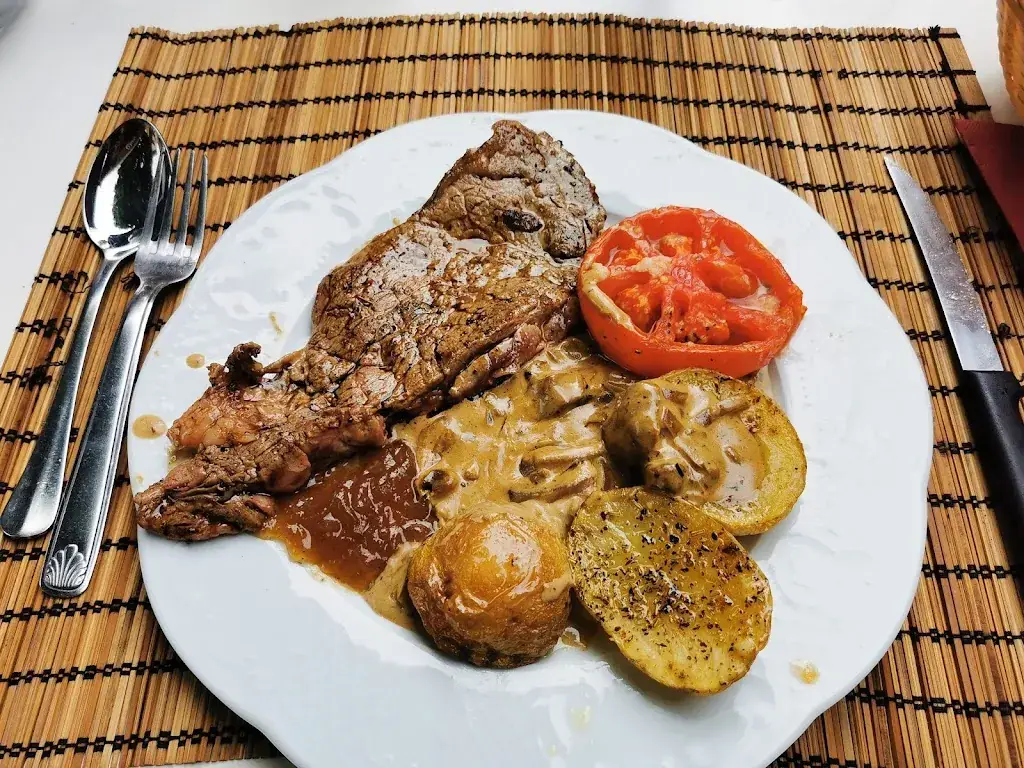 Albert Skibinski_Restaurant Chez Les Paysans_Rivières_review