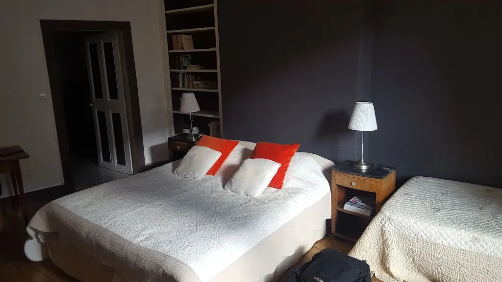 The tables of the fountain restaurant in Rivières