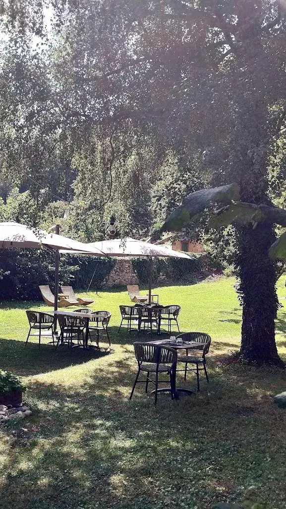 Le 50 restaurant in Rivières