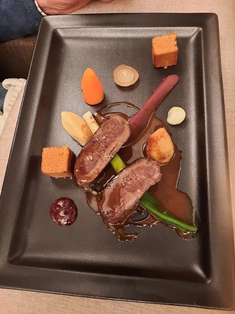 Salvia Jolles_Confins des Sens_Grand-Bornand_review