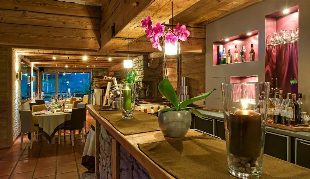 Confins des Sens restaurant in Grand-Bornand