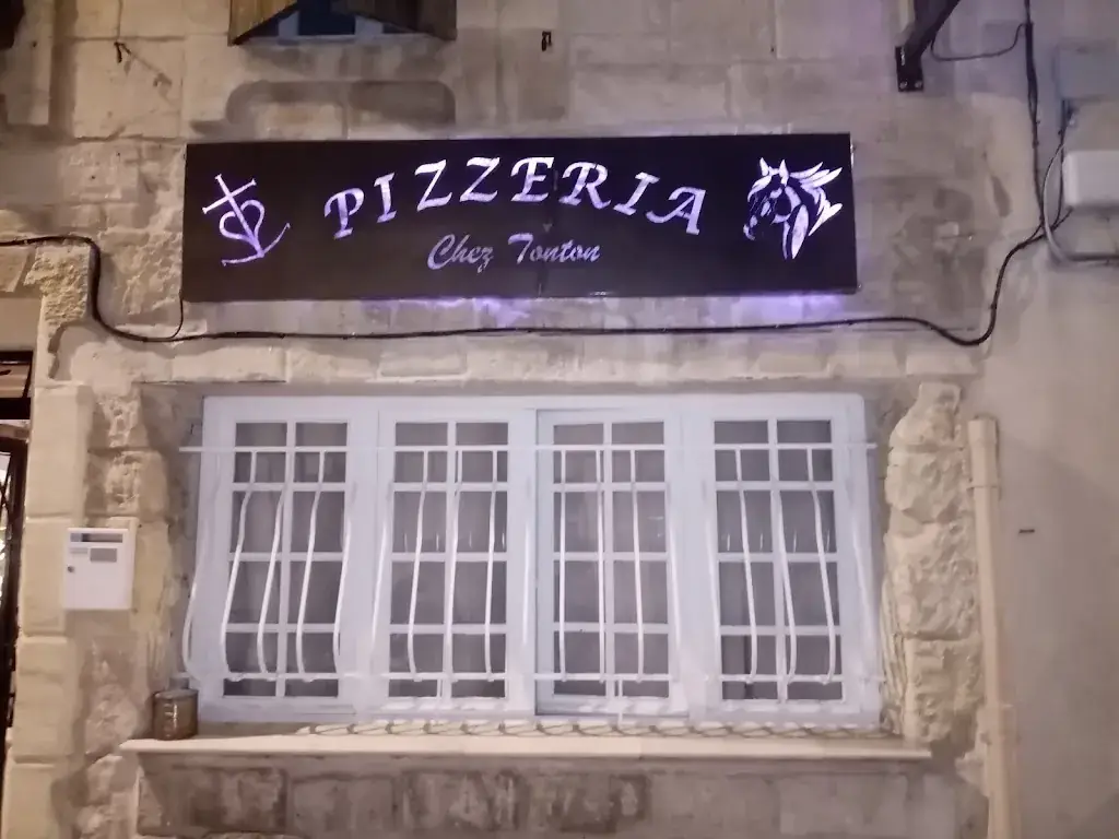 Pizzeria Chez Tonton_Fourques_slider_image_3