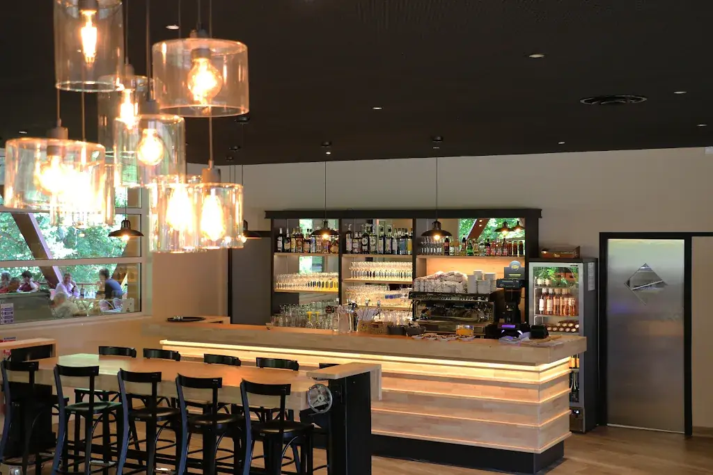 Ô Bistrot Pyrène restaurant in Montgailhard