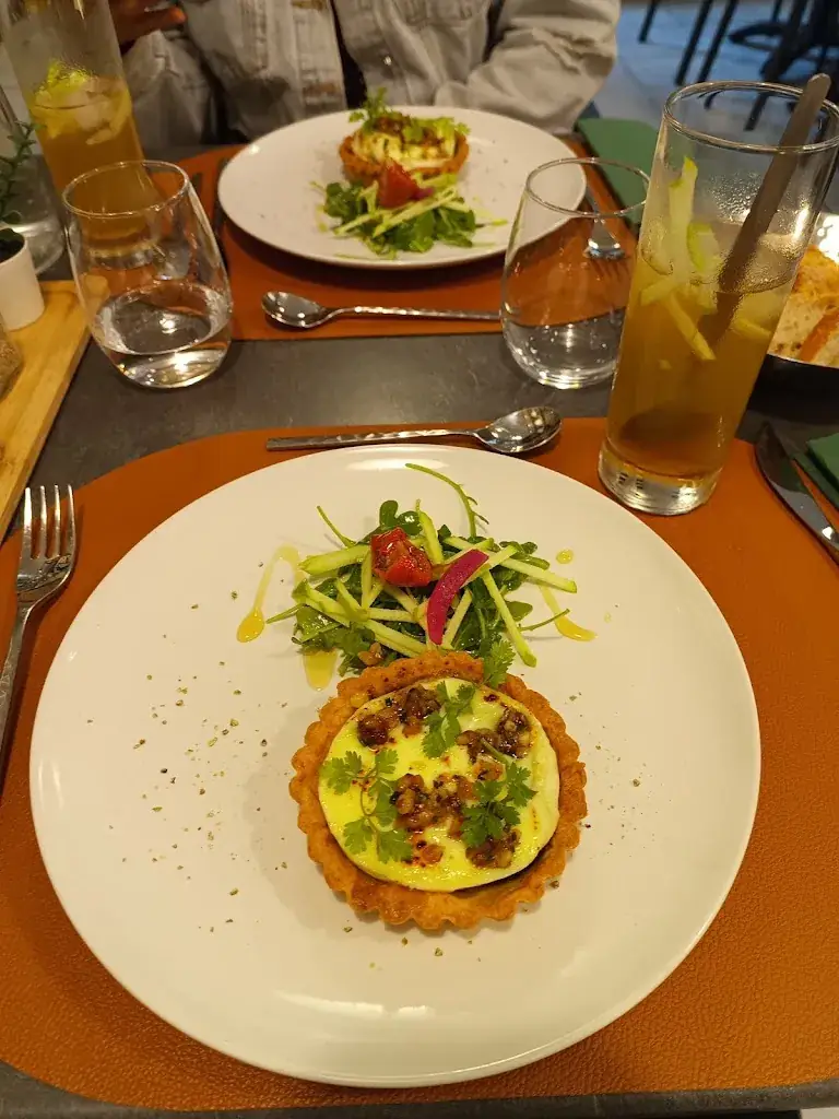 Miguel Olmos_Con Art_Foix_review