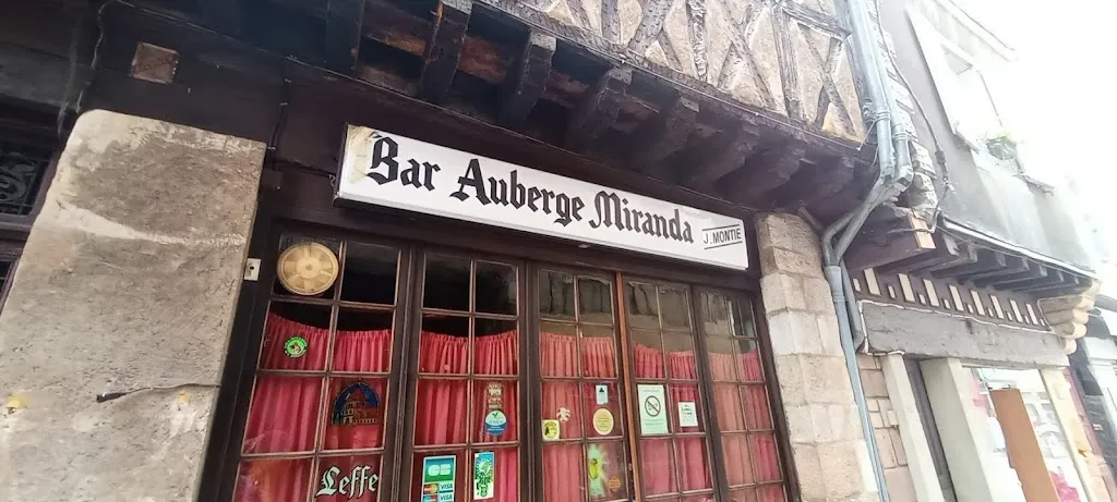 Bar Auberge Miranda_Foix_slider_image_1