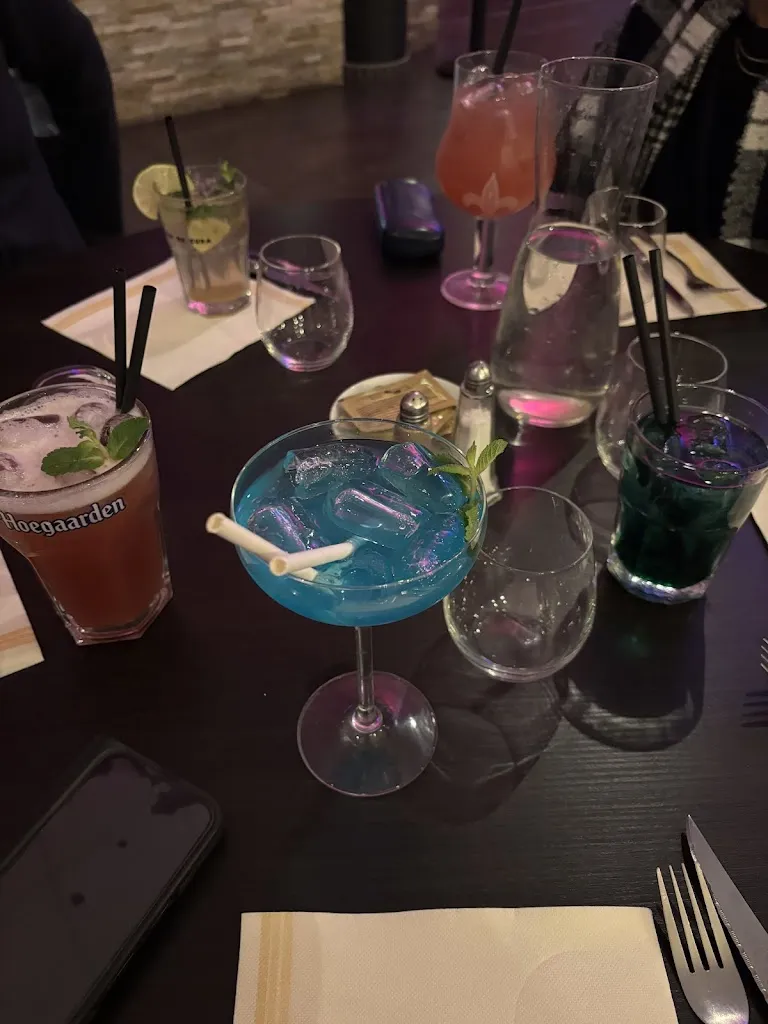 Laurene T_No Name / Le coffre_Foix_review