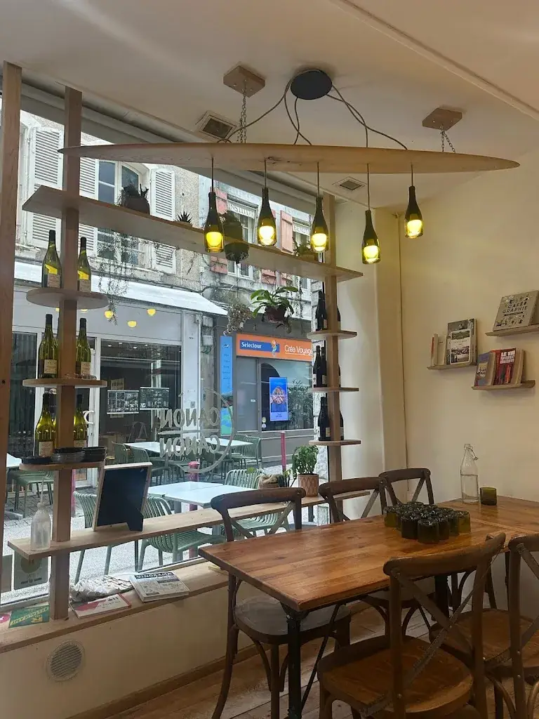 Vinuja Manicca_Canon Canon_Foix_review