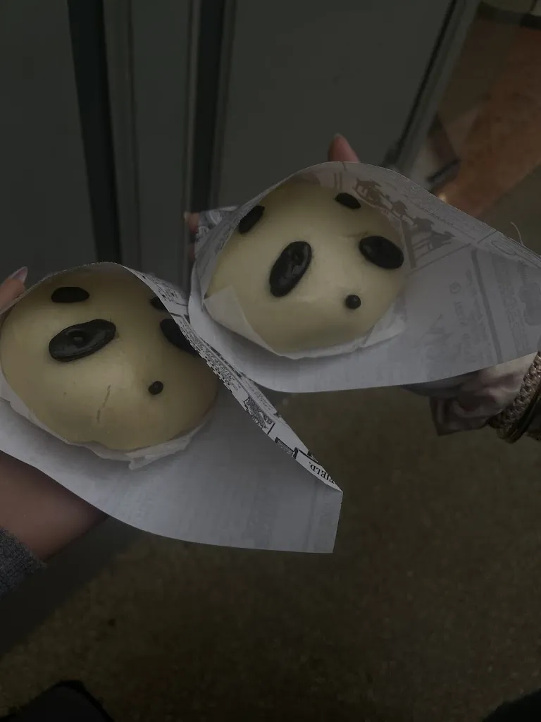 Ines Eychenne_CHEZ DAJI_Foix_review