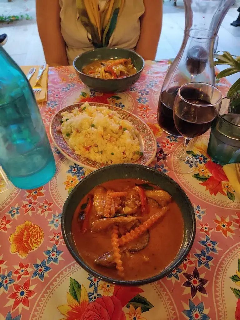 Arthur Coser Marinho Buchli_Le Siam_Foix_review