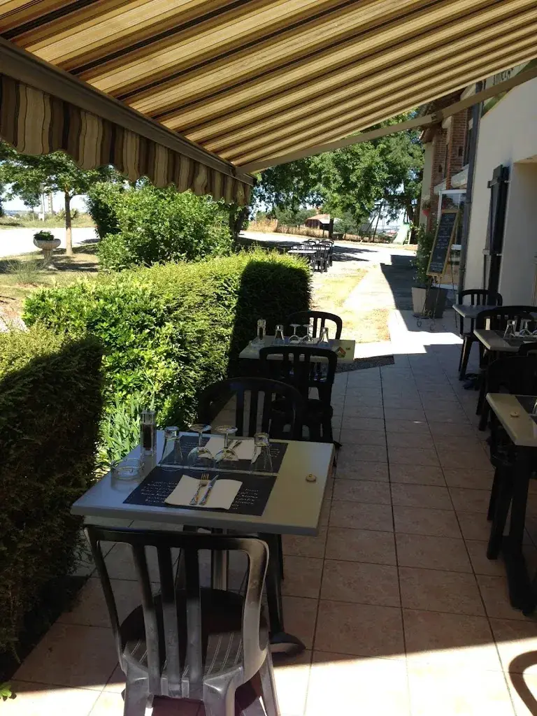 Auberge du Périssé_Saint-Ybars_slider_image_1