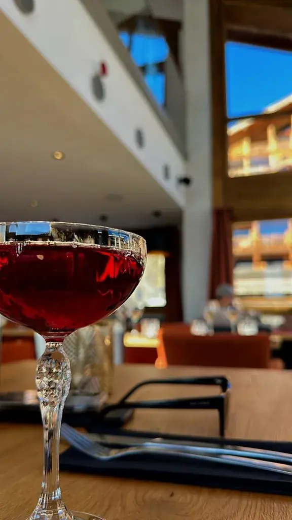 Irina Kors_La COZNA_Grand-Bornand_review