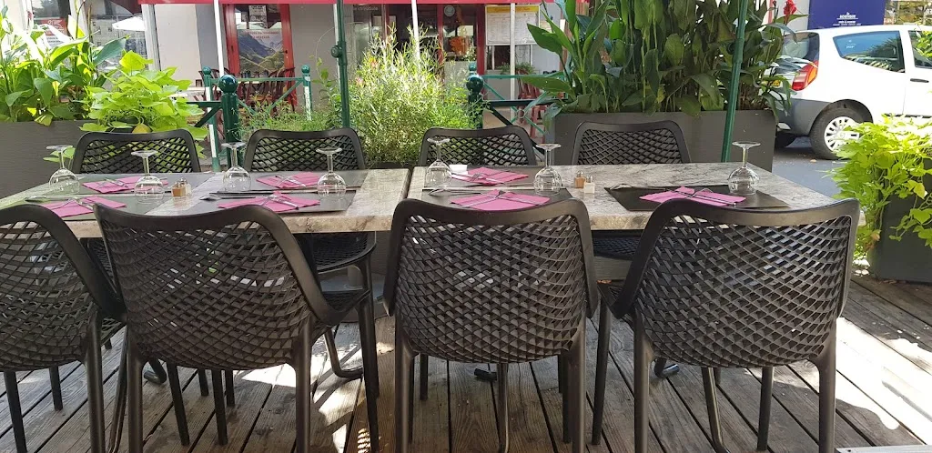 Restaurant le XII Restaurant in Ganges