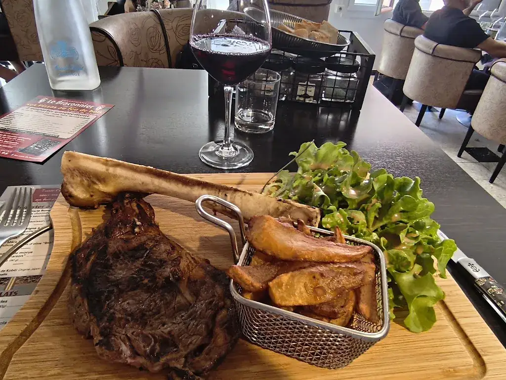 Le Braconnier_Garons_slider_image_3