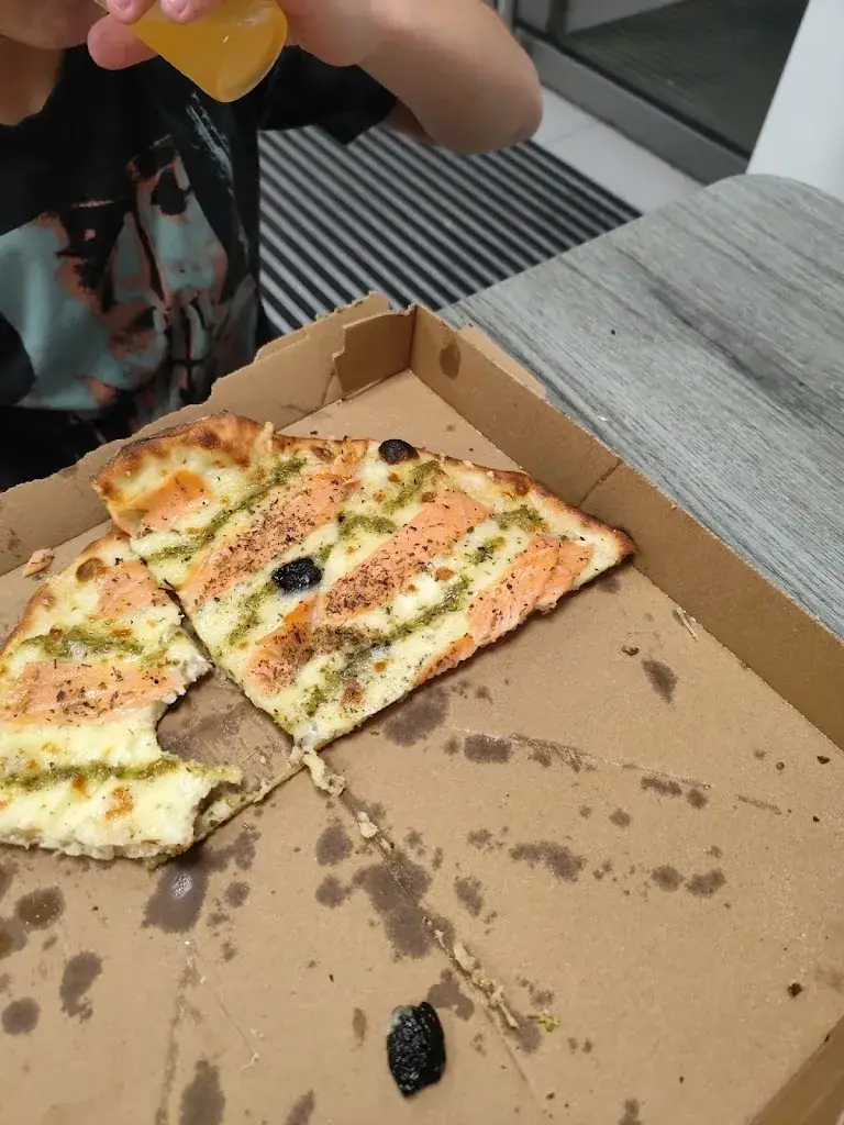 Menu_Pizza Au bien garnis_Garons_immagine_9