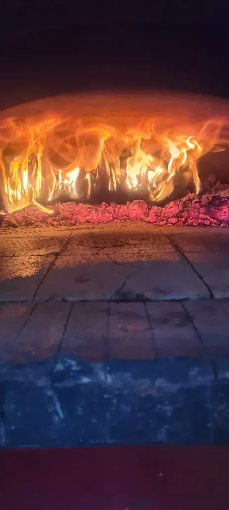 Nath M_Santi'Pizza au feu de bois à Garons_Garons_review