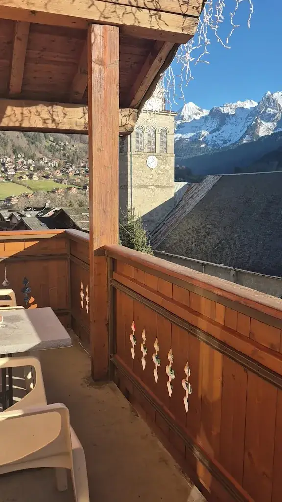 Hôtel, Spa, Restaurant La-Croix-Saint-Maurice ristorante a Grand-Bornand