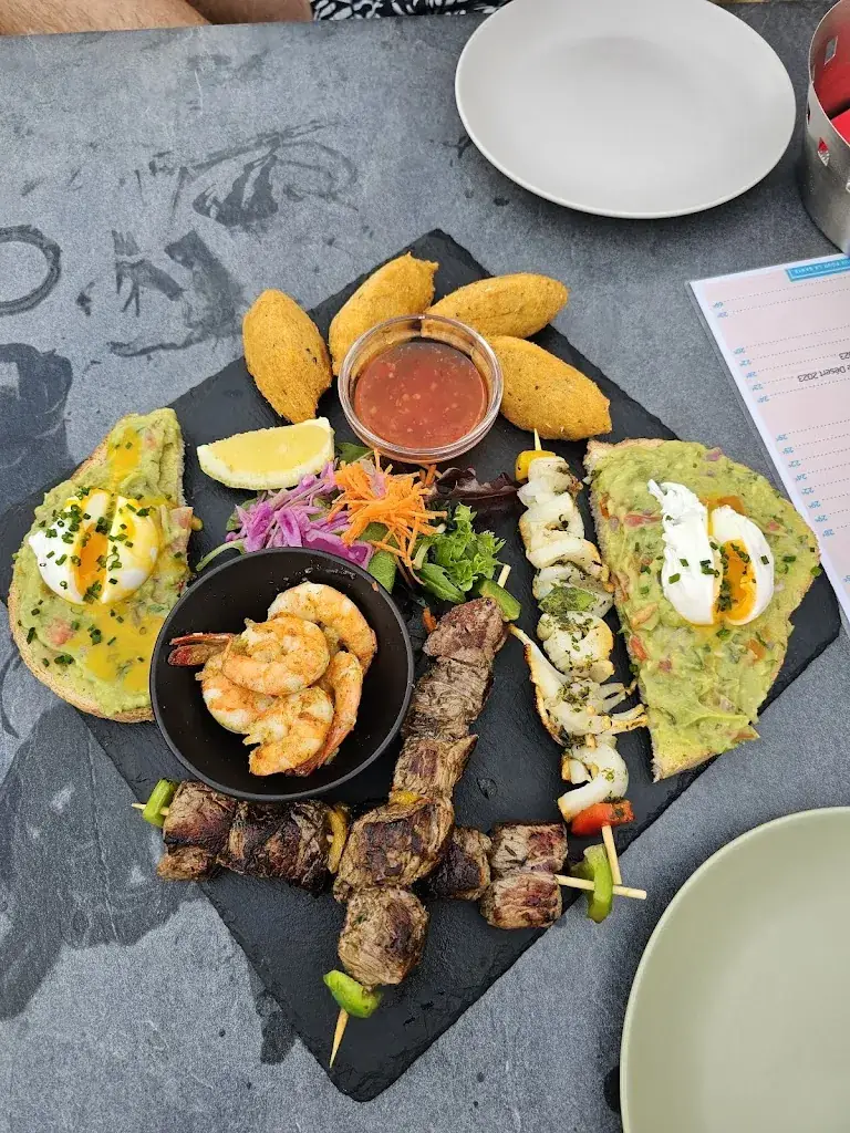 Geisa Veloso_Un verre à la Mer 