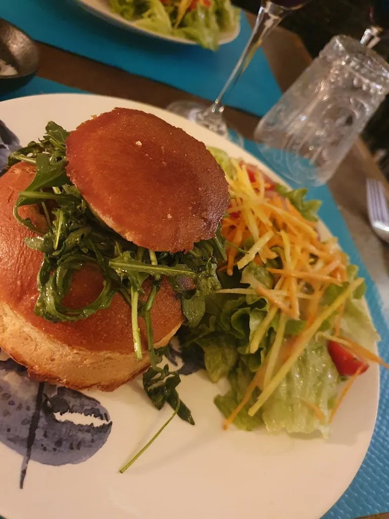 Atissous_Frontignan_slider_image_3