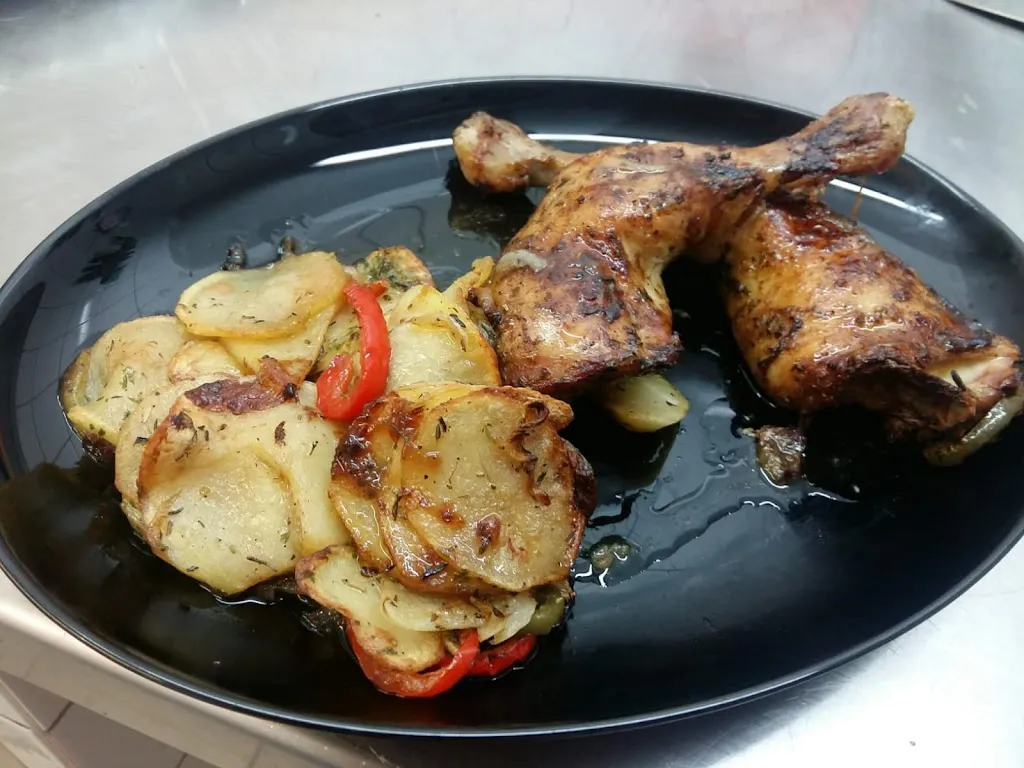 Hola paella_Frontignan_slider_image_1