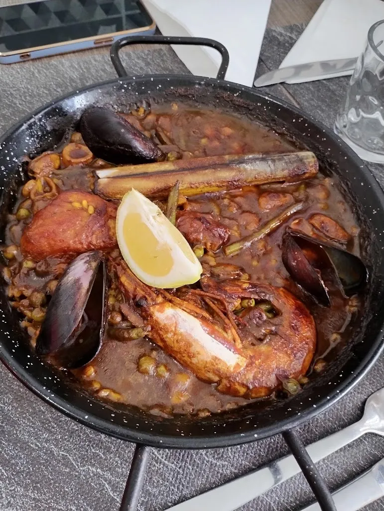 Hola paella_Frontignan_slider_image_3