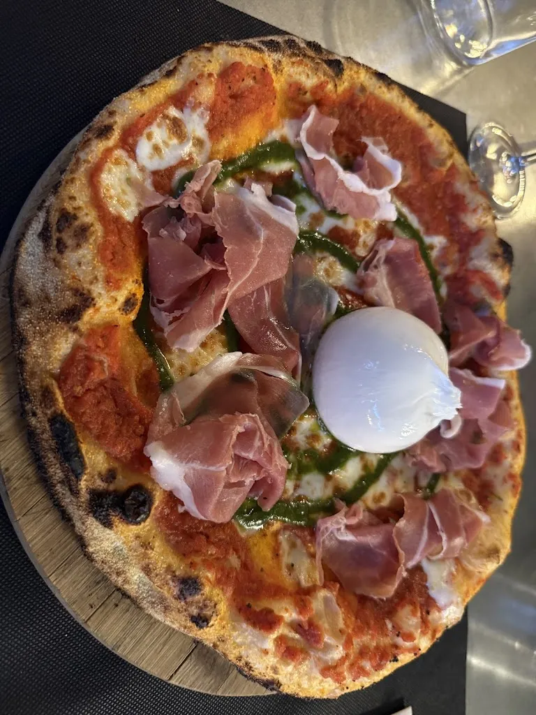 Thomas Siehl_L'Aviateur_Frontignan_review