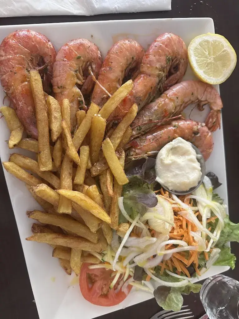 Angela Joelle Rauber_Portugrill_Frontignan_review