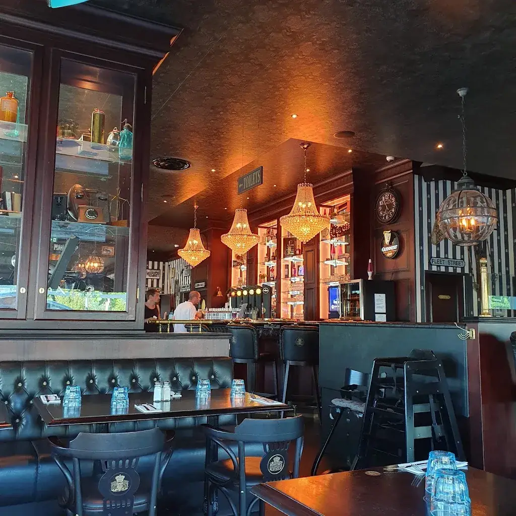 Au Bureau_Archamps_slider_image_3