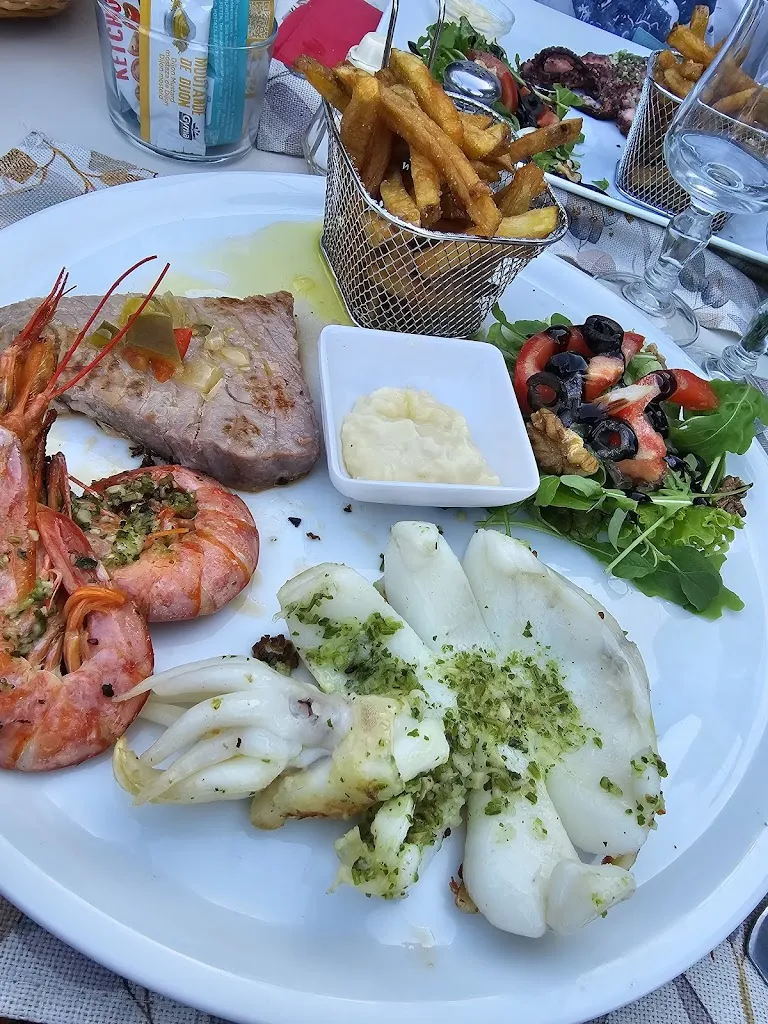 Anna Williams_Restaurant le méditerranée_Plage_review