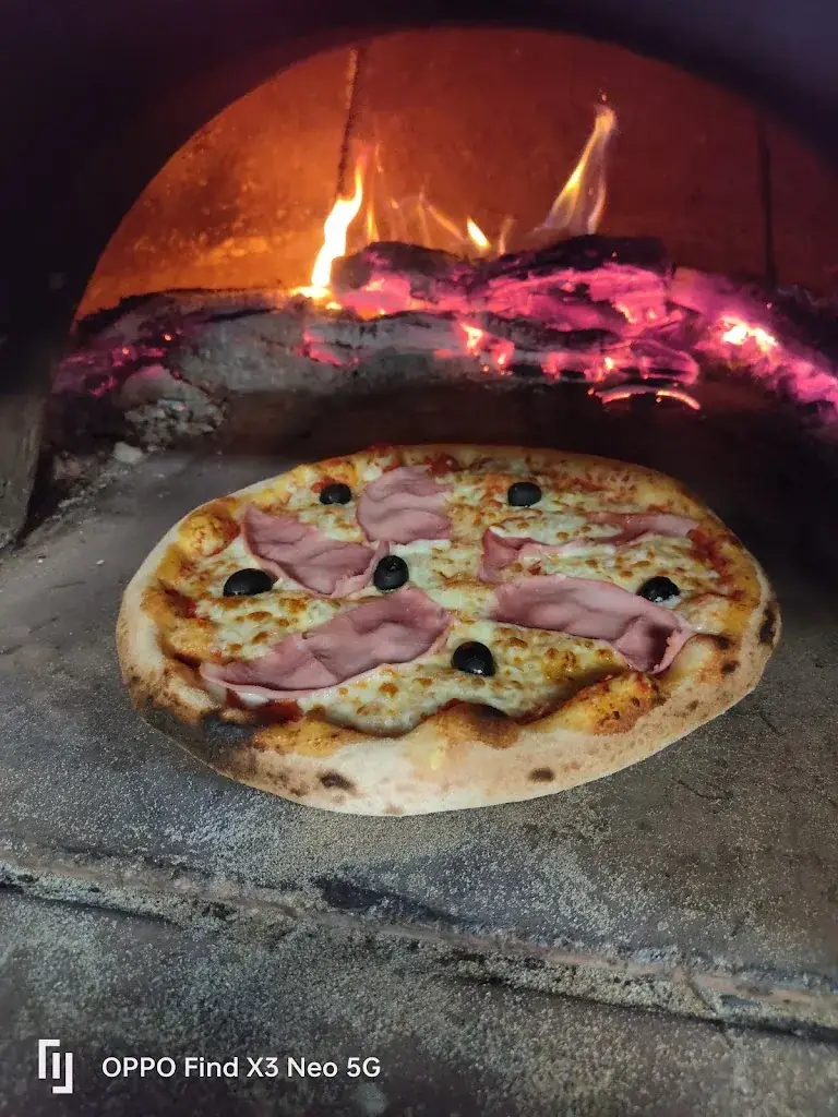 Menu_FamilyPizza_Gigean_image_5