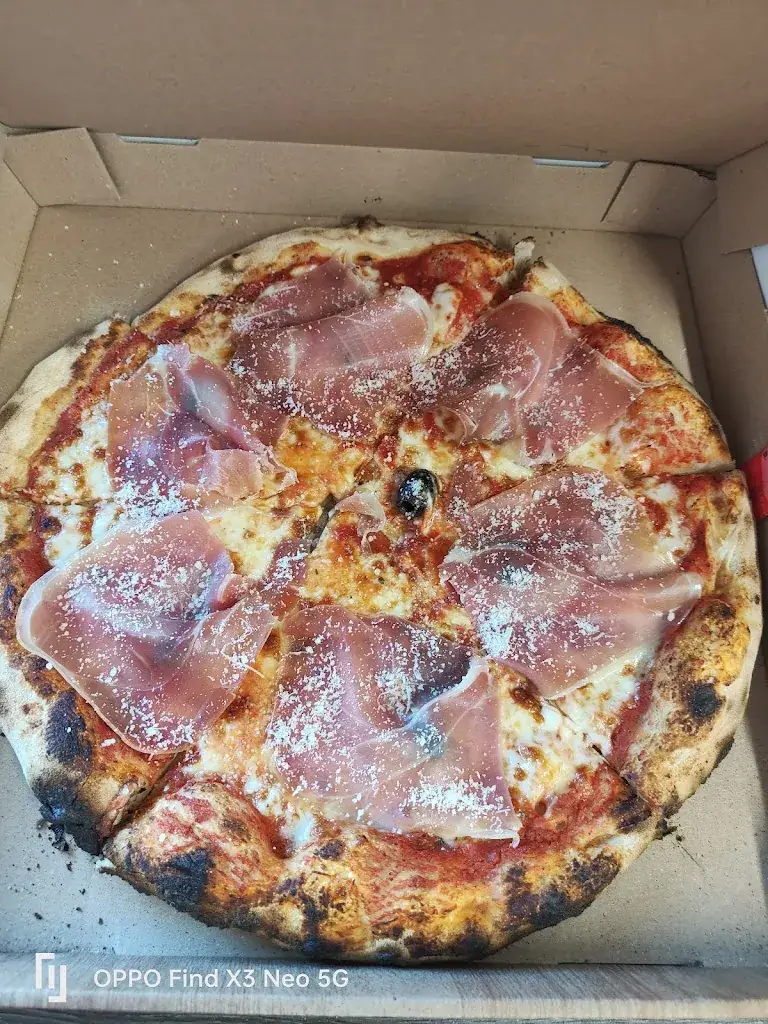 Menu_FamilyPizza_Gigean_image_9