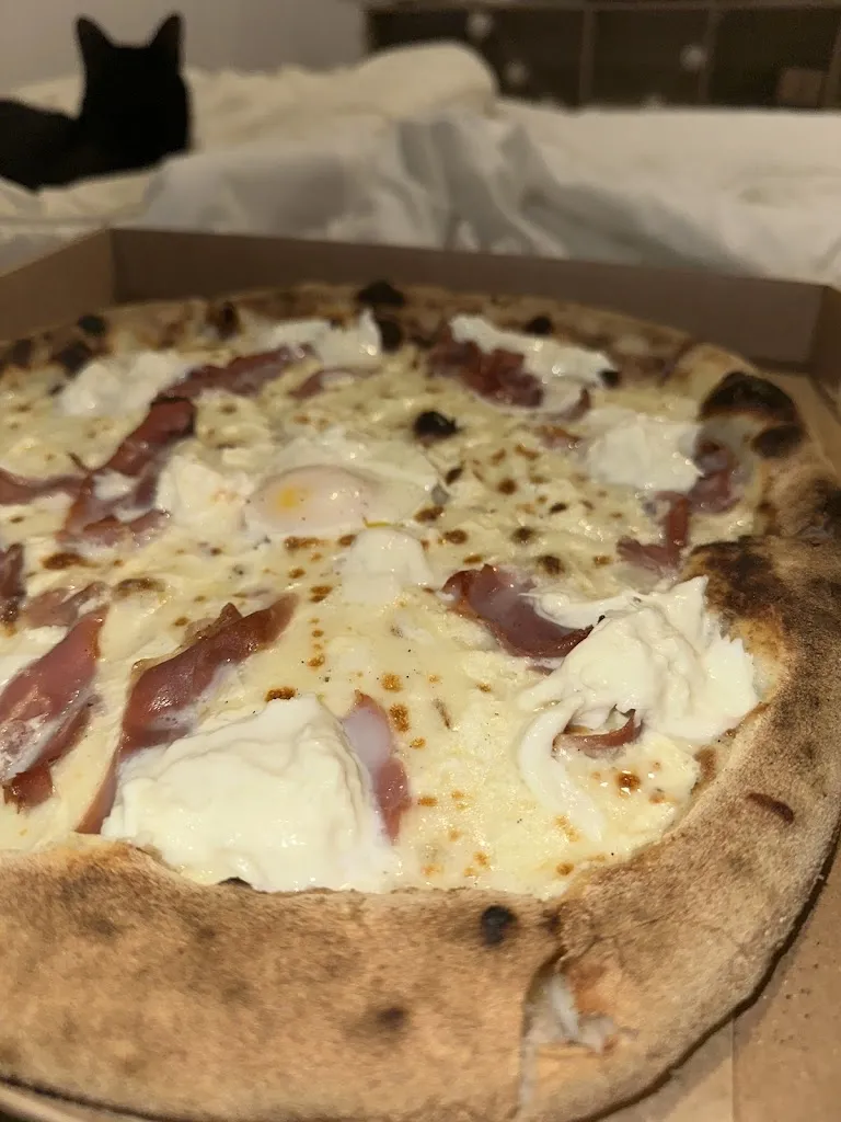 Marius Guyot_Pizza Mia_Gignac_recensione
