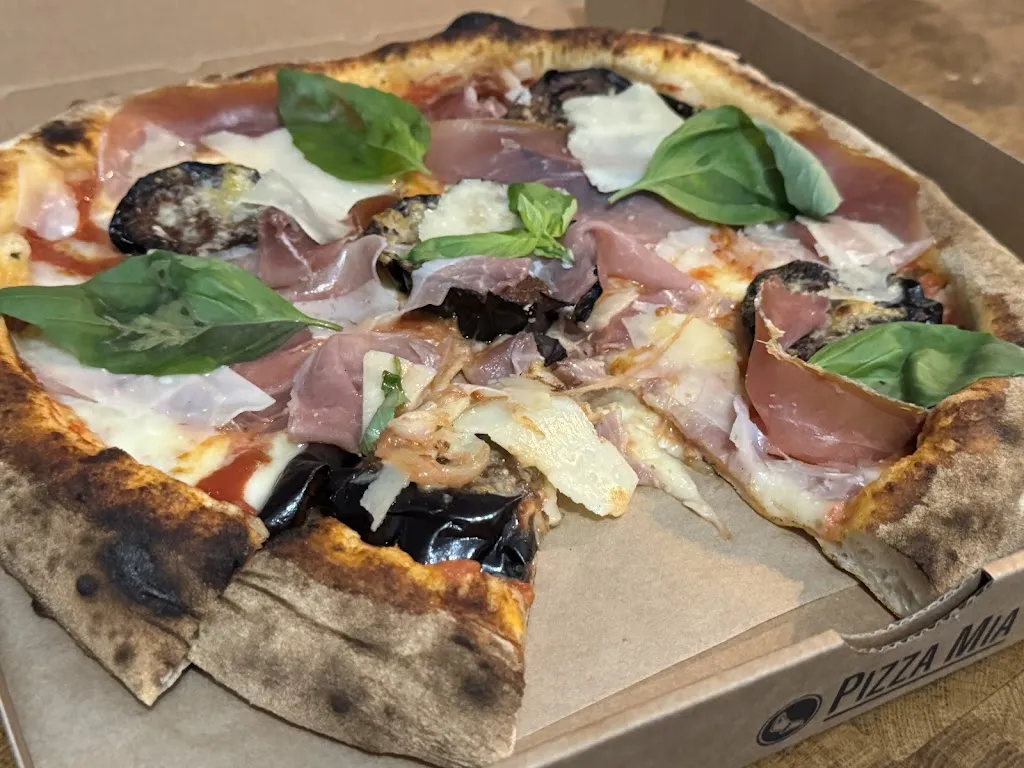 Pizza Mia restaurant in Gignac