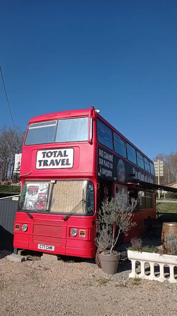 Sandra PINHO_Chez lucho, le bus du pizzaiolo_Giroussens_review