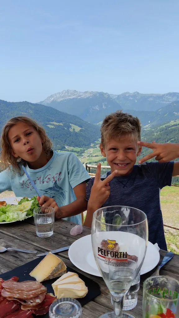 Refuge de la Bombardellaz_Grand-Bornand_slider_image_2