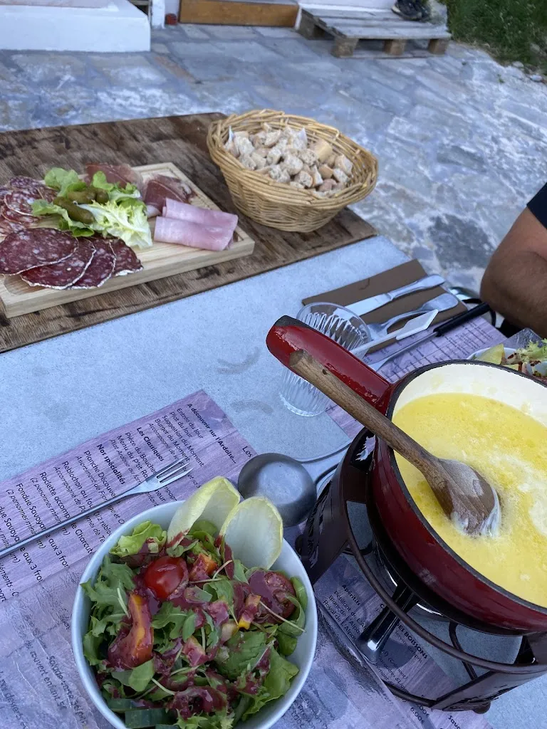 L Willems_L'Alpage_Grand-Bornand_reseña