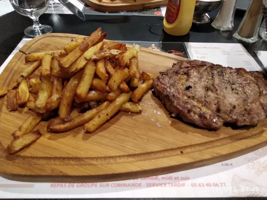 Clara Wai Yeng Chong_Chez Fernand_Gaillac_recensione