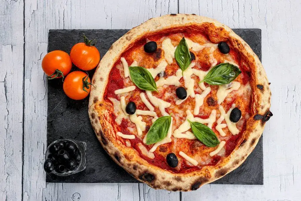 Menu_Distributeur de pizzas artisanales Monsieur Tomate 7j/7 et 24h/24 | A Emporter_Gaillac_image_1