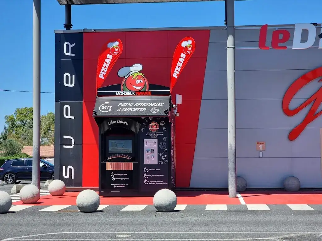 Distributeur de pizzas artisanales Monsieur Tomate 7j/7 et 24h/24 | A Emporter restaurant in Gaillac