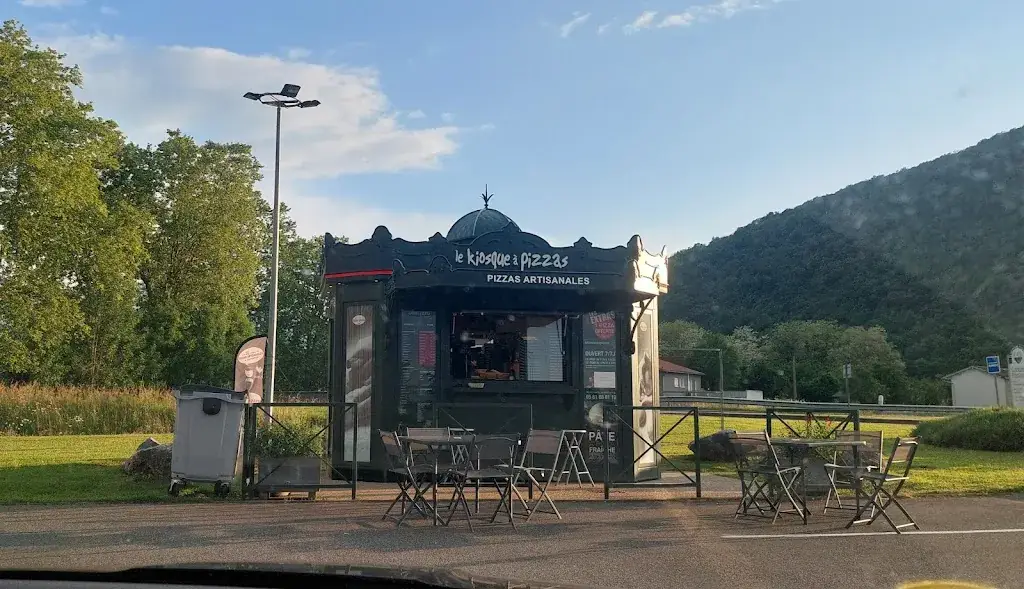 Katrin Engelhardt_Le kiosque à pizzas_Gourdan-Polignan_review