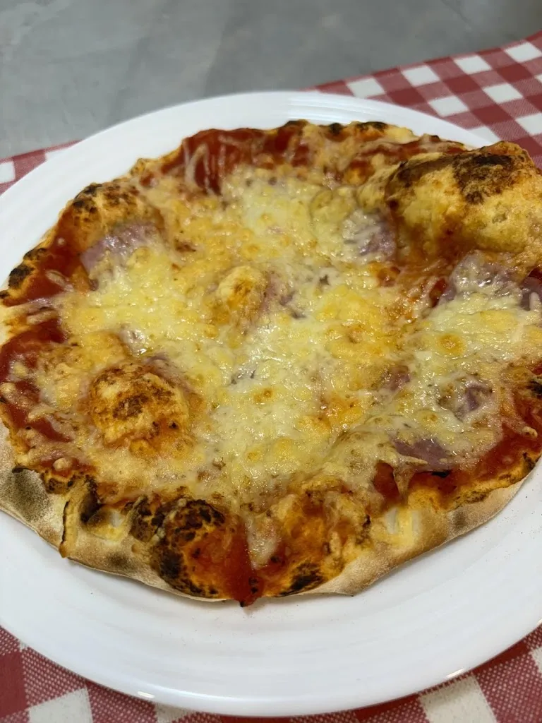 Oye Pizza restaurant in Gimont