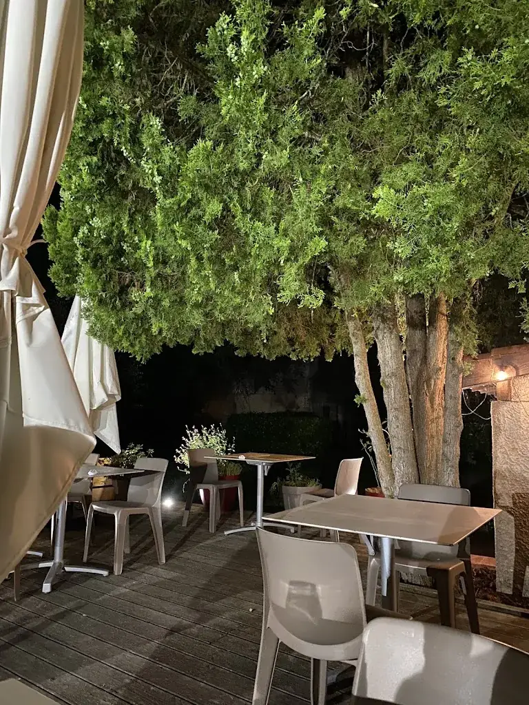 La Fabrique des colibris Mauvezin restaurant in Mauvezin