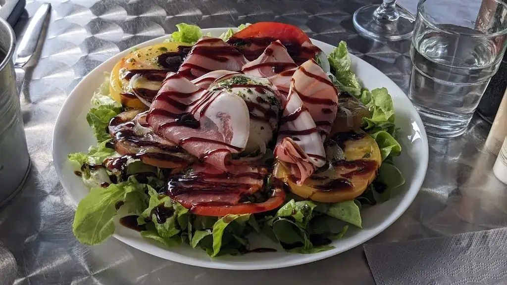 Guinguette La Petite Venise_Goudargues_slider_image_3