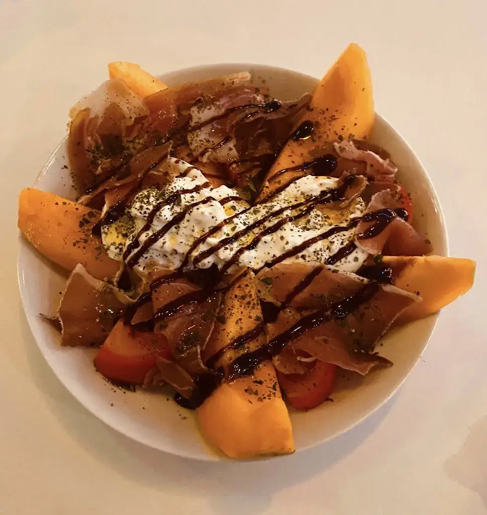 L AUTHENTIK GUINGUETTE_Goudargues_slider_image_3