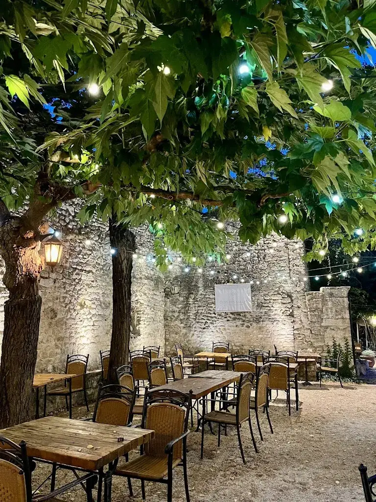 Logis hôtel Le Clos des Sullys_Montclus_slider_image_2