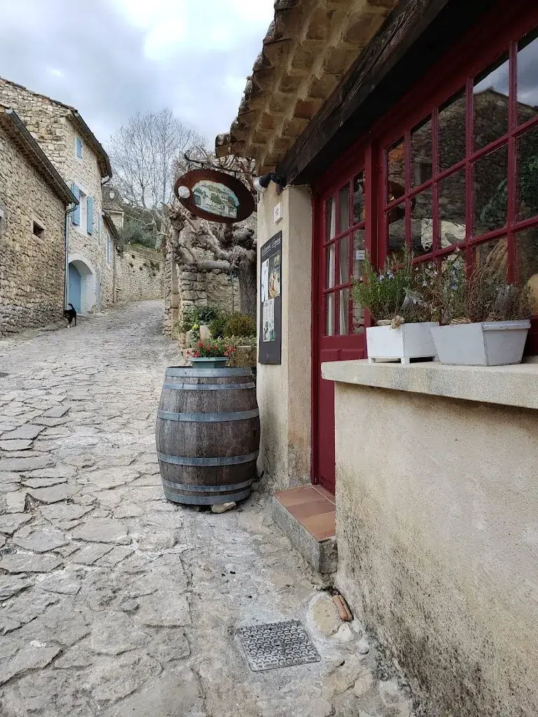 Shil Si_Ceze Grand Rue_Roque-sur-Cèze_recensione