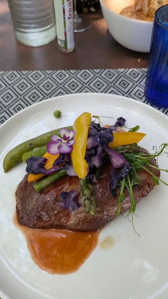 Annie Noakes-Robinson_Le Mas du Bélier_Roque-sur-Cèze_review