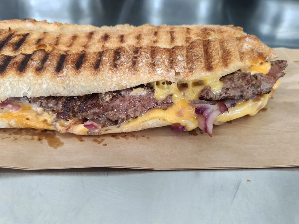 La cantine de Gally_Gratentour_slider_image_2