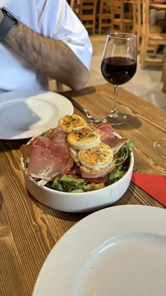 Chloe_Le Refuge des Loups Restaurant_Houches_review