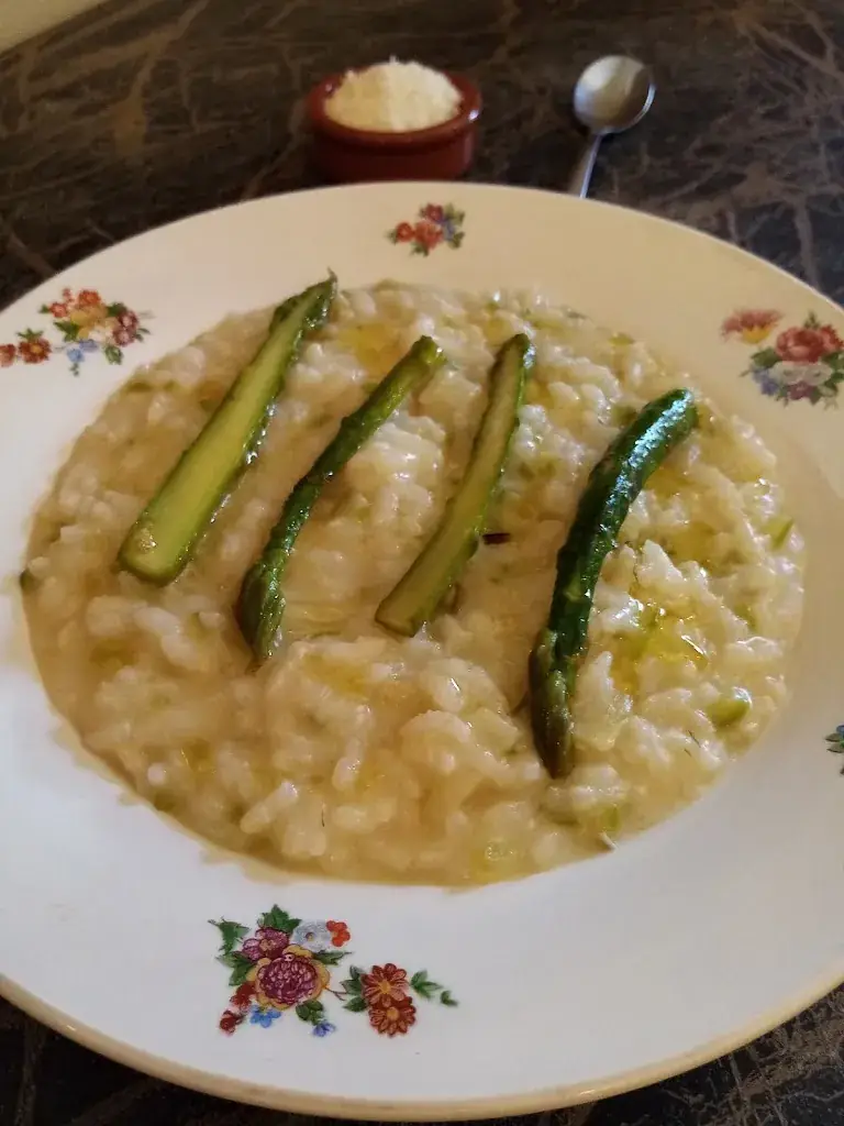 Genevieve Martelli_Lisetta_Grenade_Bewertung